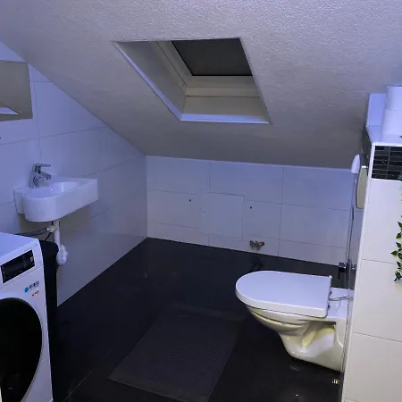 Stn Deluxe - Mit 2 Schlafzimmer & Parkplatz, Highspeed Wlan, Netflix Premium, Zentral Zu Audi & Schwarz Gruppe Lägenhet Bad Friedrichshall